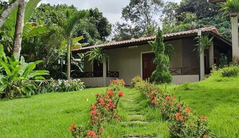 田舎風ホテル Cantinho Das Flores