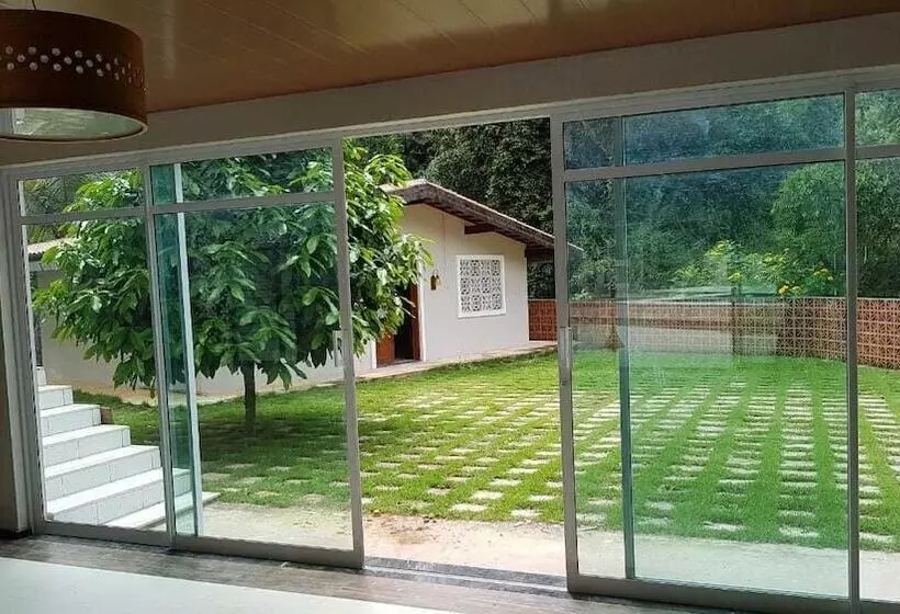 田舎風ホテル Cantinho Das Flores