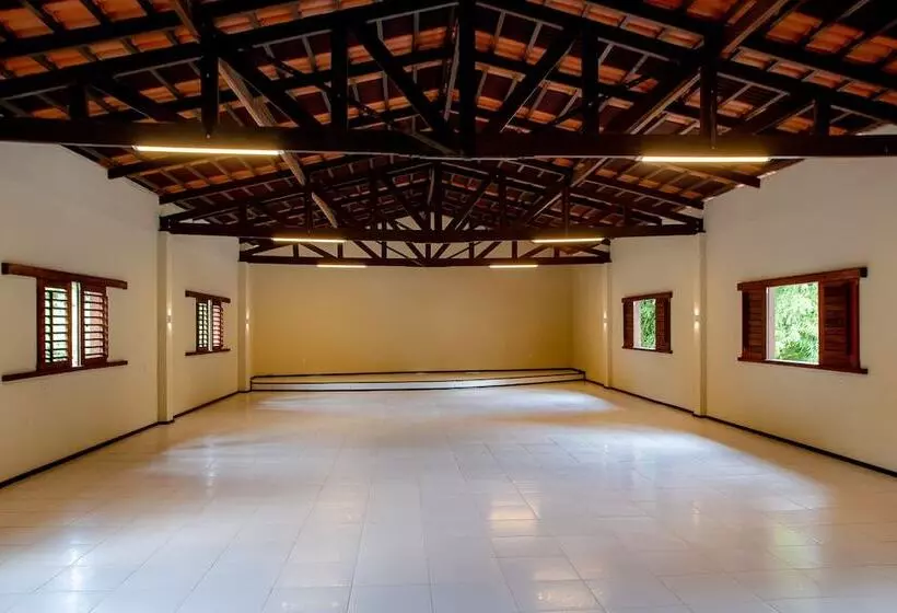 田舎風ホテル Cantinho Das Flores