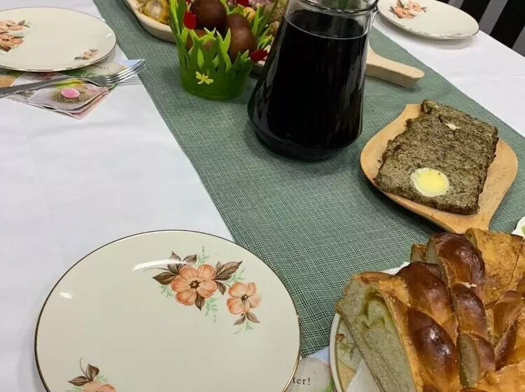 田舎風ホテル Pensiunea Simi