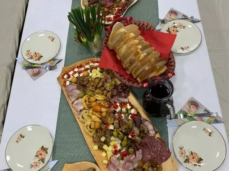 田舎風ホテル Pensiunea Simi