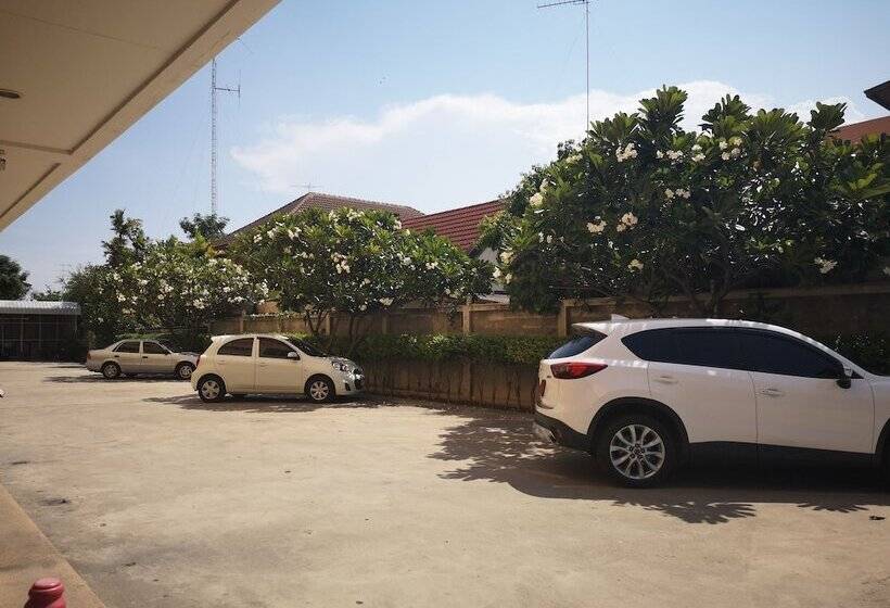 בית מלון כפרי Sab Suwarn Mansion