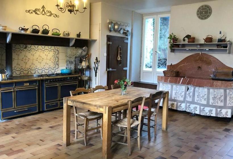 펜션 Chambres Et Table D Hôtes La Billebaude