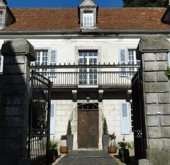 ペンション Chambres Et Table D Hôtes La Billebaude