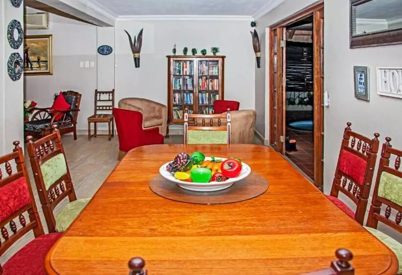 Majatalo Villa Le View Guesthouse