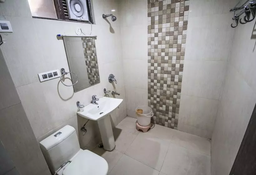 Wowstayz Hotel Sapphire