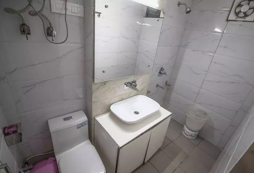 Wowstayz Hotel Sapphire