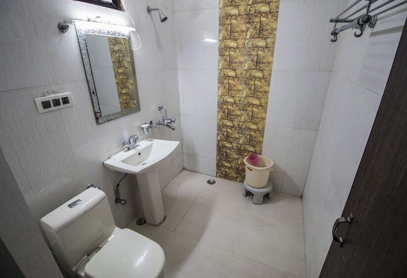 Wowstayz Hotel Sapphire