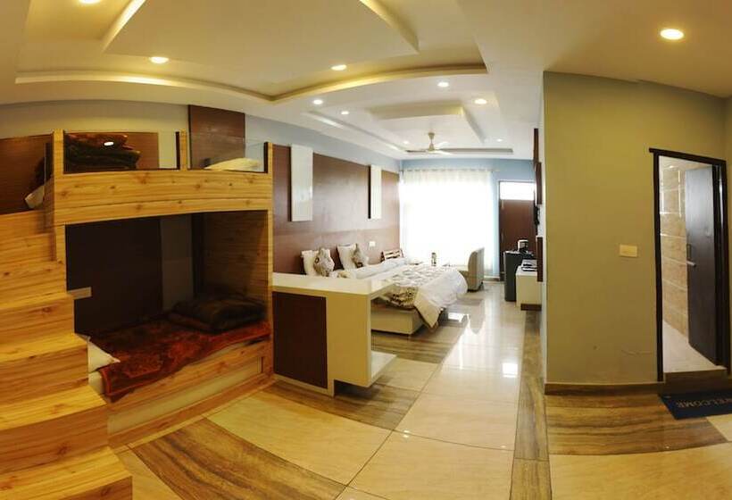 Wowstayz Hotel Sapphire