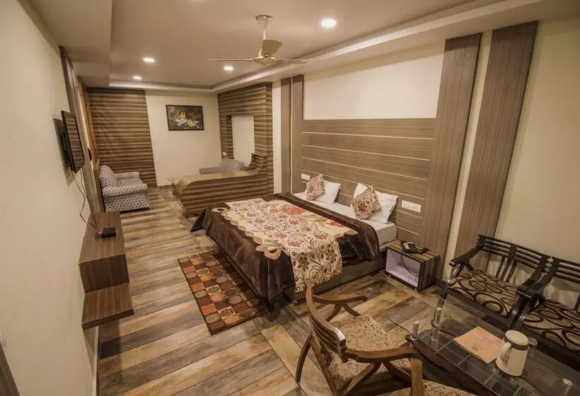 Wowstayz Hotel Sapphire