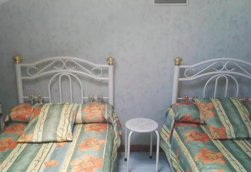 Aamiaismajoitus (B&B) Chambres D Hôtes De Malvalette