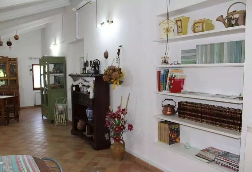 Aamiaismajoitus (B&B) Mansarda Viti