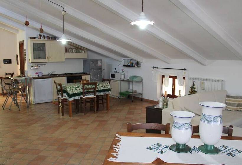 צימר Mansarda Viti