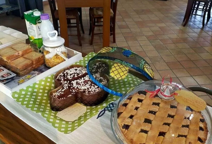 Aamiaismajoitus (B&B) Mansarda Viti