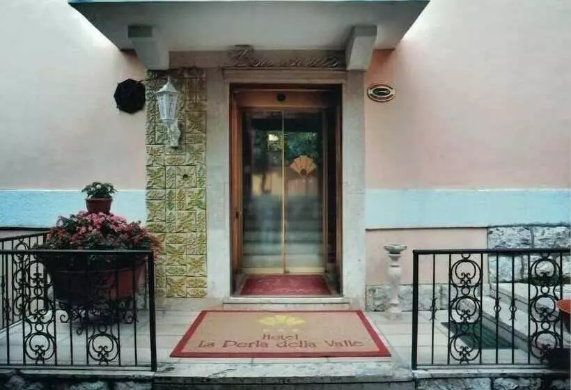 Hostelli Albergo La Perla Della Valle