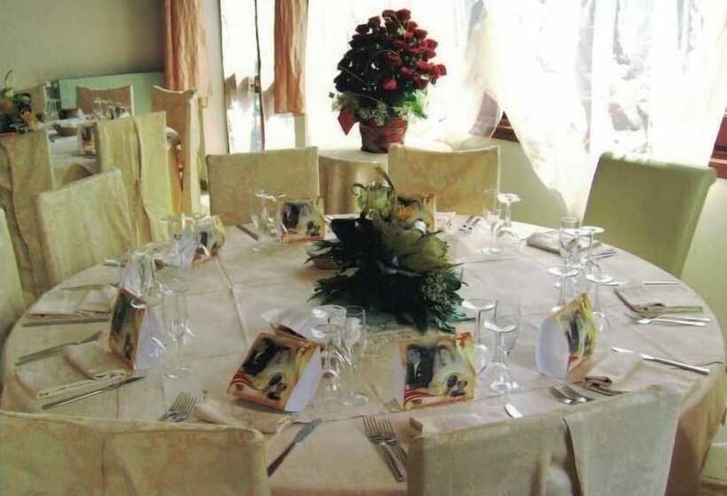 簡易ホテル Albergo La Perla Della Valle