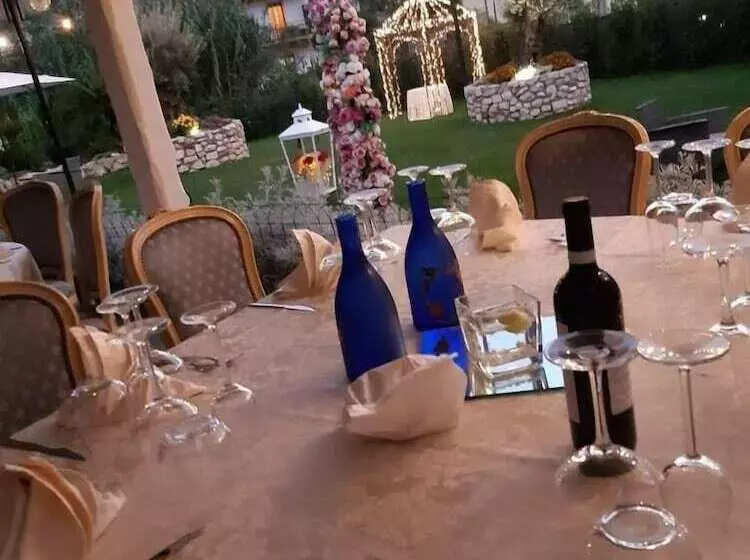 Hostelli Albergo La Perla Della Valle