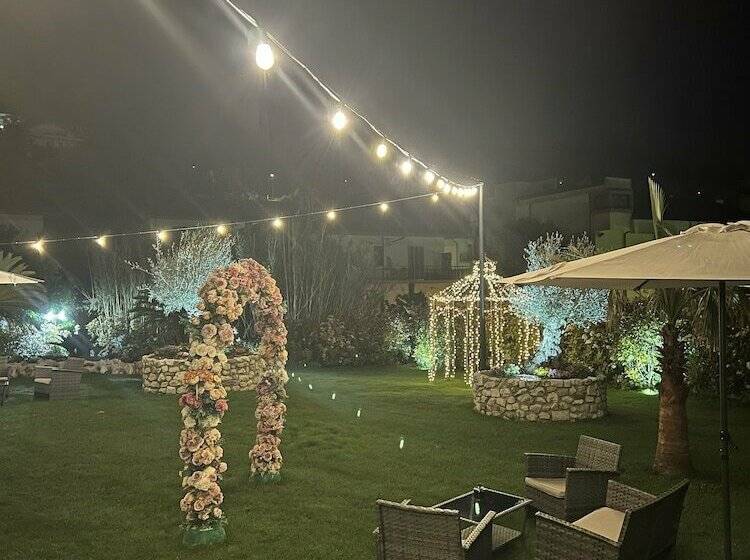 簡易ホテル Albergo La Perla Della Valle