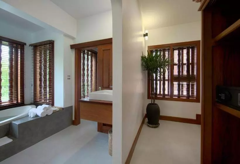 Hotelli Angkor Privilege Resort & Spa