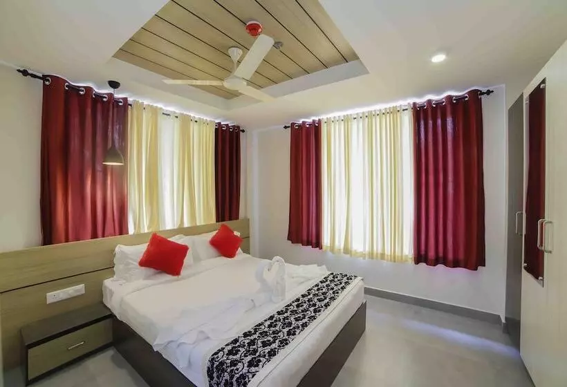 Hotelli Bhavanam Regency