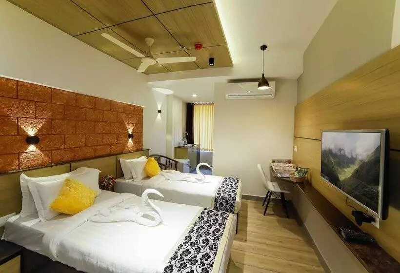 Hotelli Bhavanam Regency