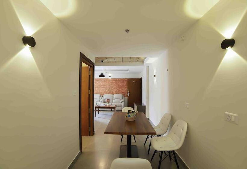 فندق Bhavanam Regency