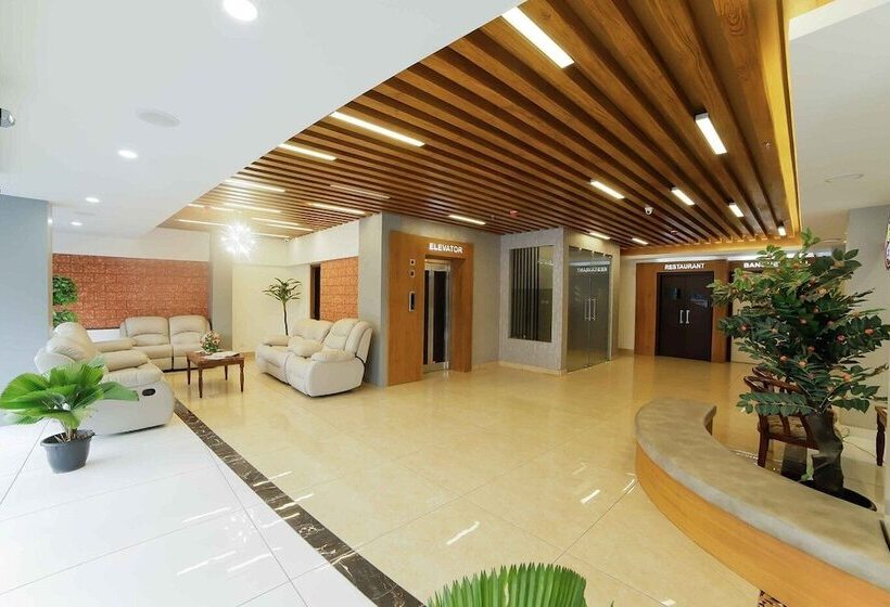 فندق Bhavanam Regency