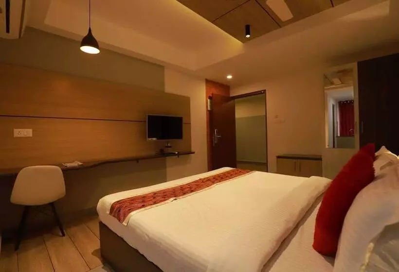 Hotelli Bhavanam Regency