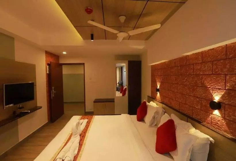 Hotelli Bhavanam Regency