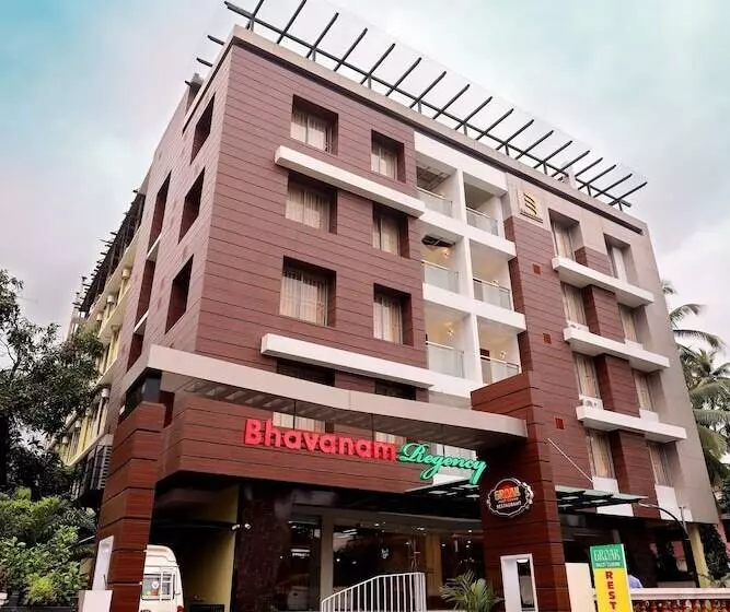 Hotelli Bhavanam Regency