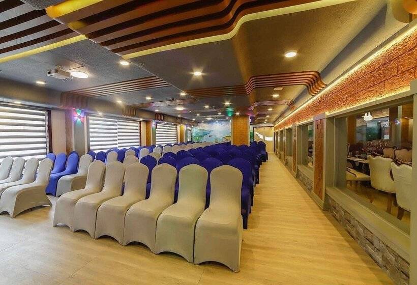 فندق Bhavanam Regency