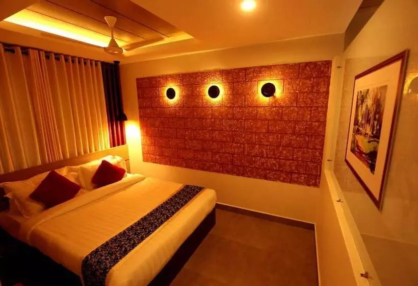 Hotelli Bhavanam Regency