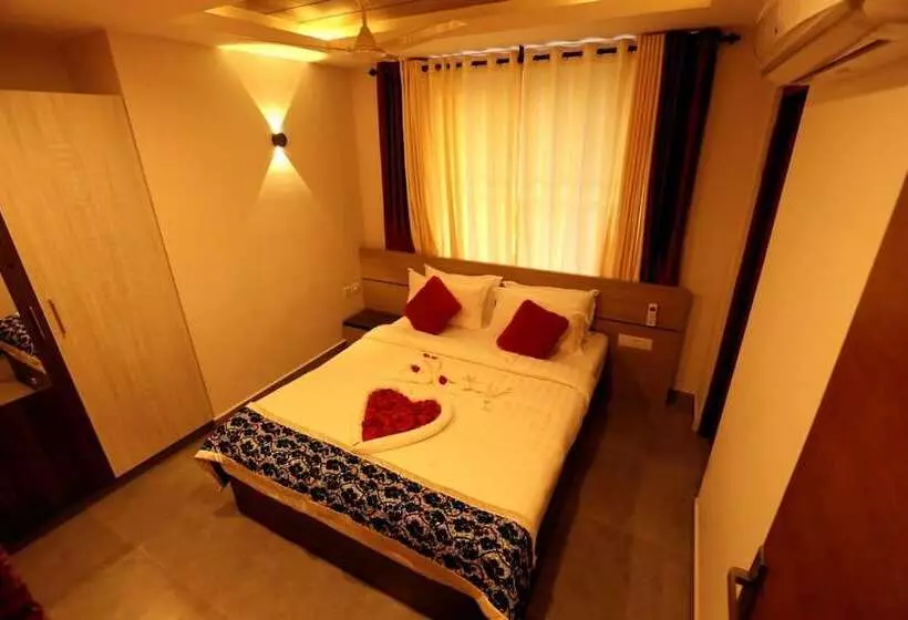 Hotelli Bhavanam Regency