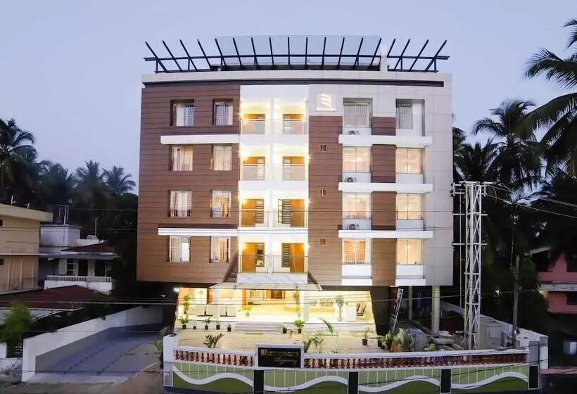 Hotelli Bhavanam Regency