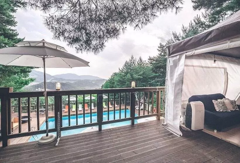 Hotelli Couplestar In Forest Glamping