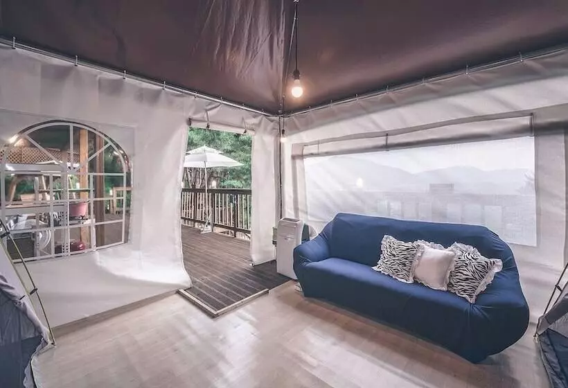 Hotelli Couplestar In Forest Glamping