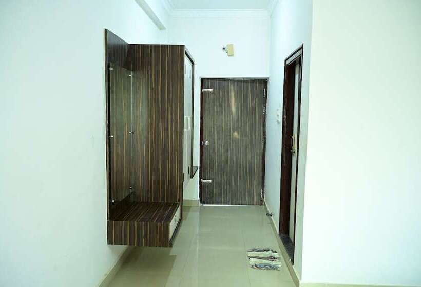 Hotel Parth Residency