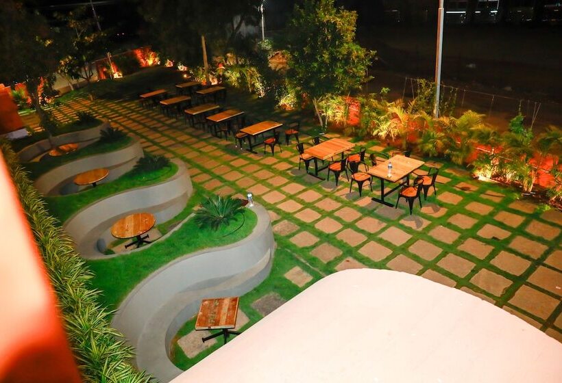 Hotel Parth Residency