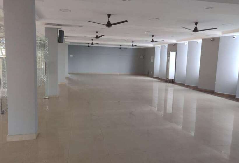 Hotel Parth Residency