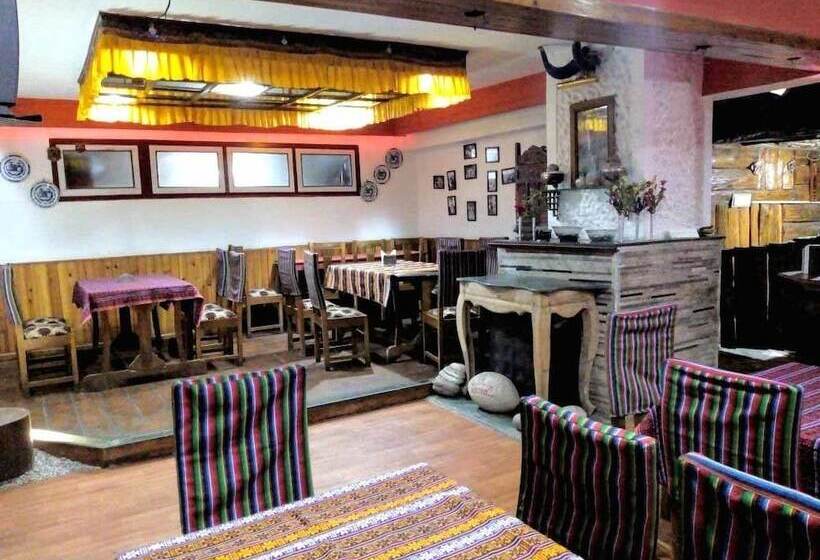 Hotel Phamrong Retreat