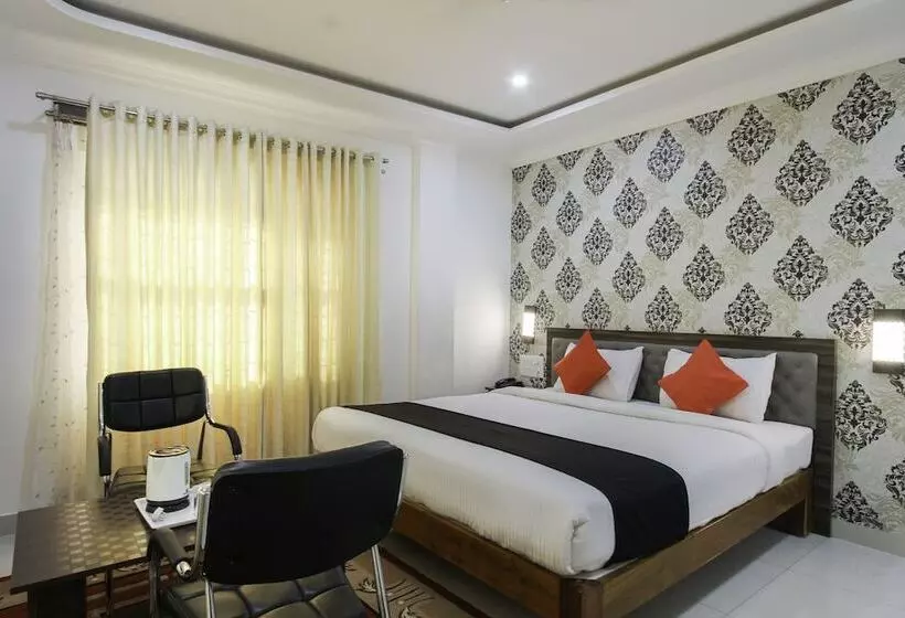 Hotelli Rich Fort By Oyo Rooms