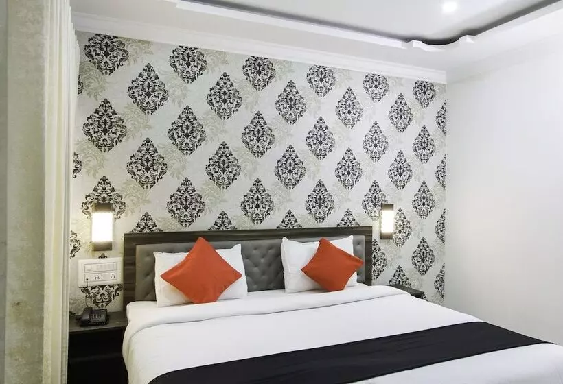 Hotelli Rich Fort By Oyo Rooms
