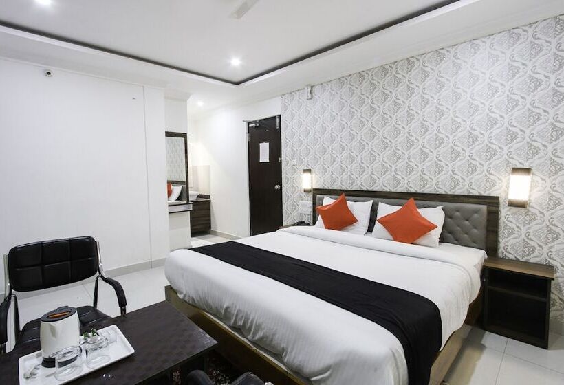 בית מלון כפרי Rich Fort By Oyo Rooms