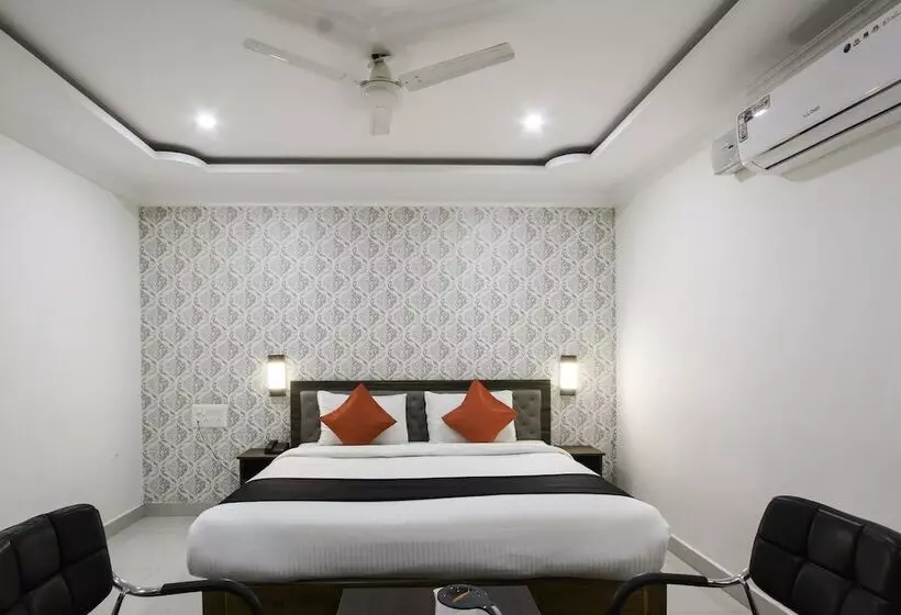 Hotelli Rich Fort By Oyo Rooms