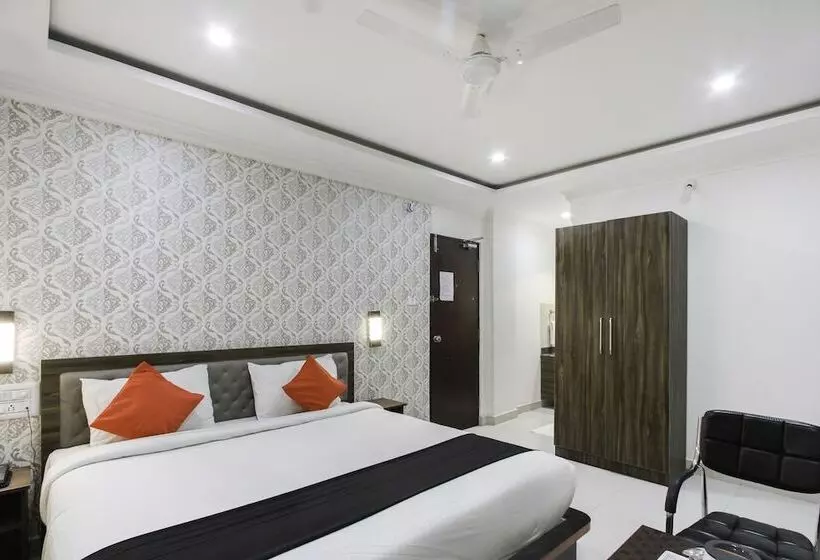 Hotelli Rich Fort By Oyo Rooms