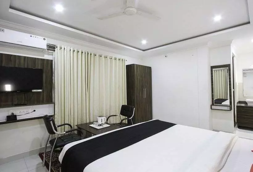Hotelli Rich Fort By Oyo Rooms