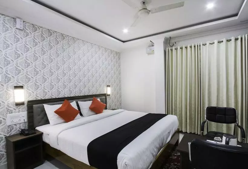 Hotelli Rich Fort By Oyo Rooms