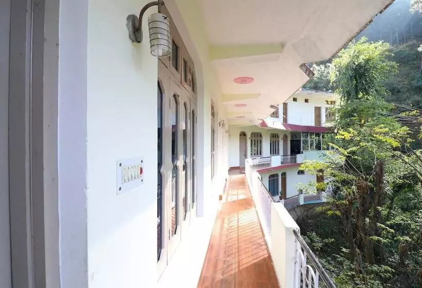 ホテル Riya Residency