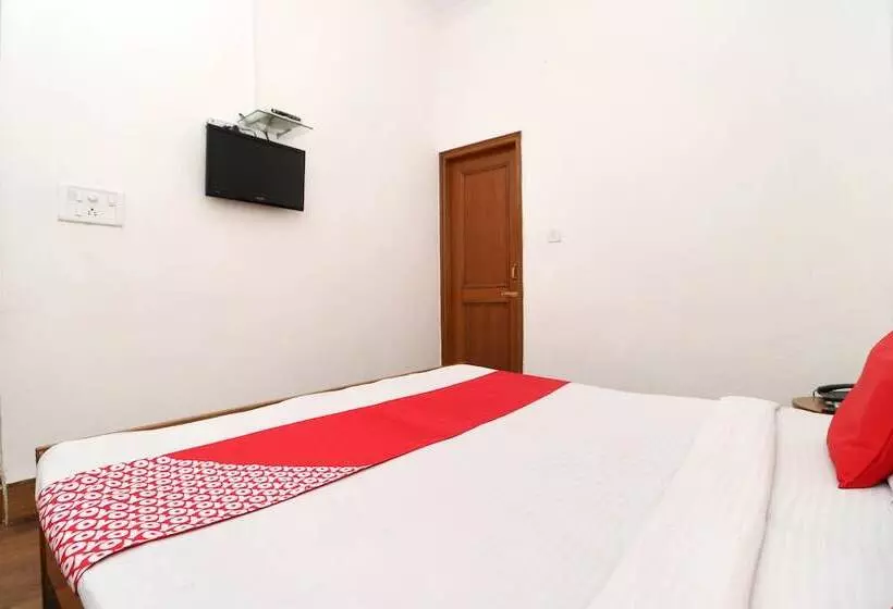 ホテル Singh's 11 By Oyo Rooms