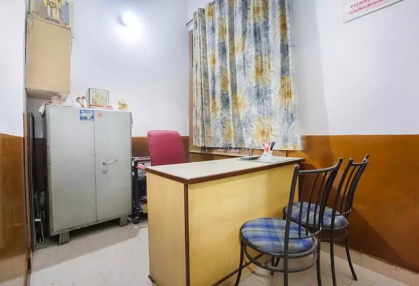 ホテル Spot On 44303 Canadian Guest House
